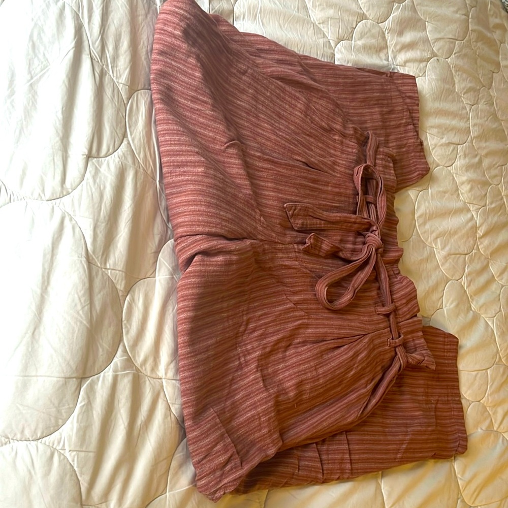 American Eagle 🦅 Mauve and cream stripe, pants